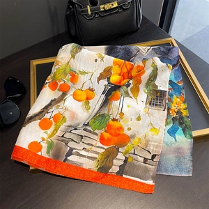 Foulard en soie 2025 avec imprimé kaki vintage et bordure d'art décorative chic