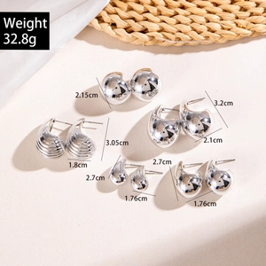 Detailed size and weight chart for five pairs of irregular silver geometric hoop earrings