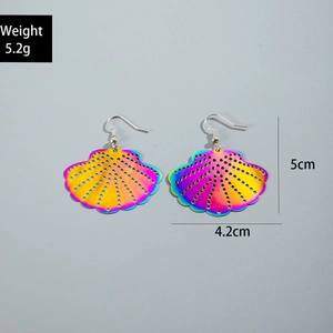Macro detail of iridescent scallop shell earrings showing dimensions and 5.2g weight