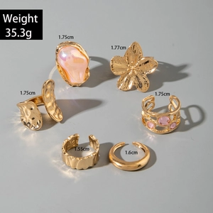 Detaillierte Größen- und Gewichtstabelle für 6 Vintage-Goldringe mit Perlen und Blumendesigns