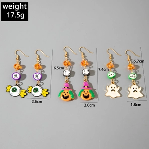 Detailansicht Halloween Ohrring-Set mit Geist, Kürbis und Süßigkeiten Motiven