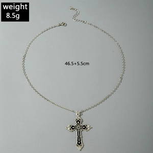 Detailed view of vintage cross pendant necklace with 8.5g weight and 46.5cm chain length