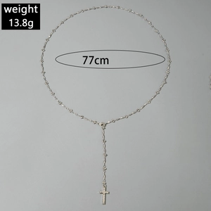 Collier en Y argenté avec chaîne torsadée et pendentif croix en strass, 77 cm
