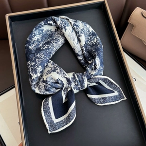 Elegant Toile de Jouy Print Silk Wool Square Scarf For Women Double-Sided Contrasting Navy Blue Silk Scarf Luxury Neckerchief