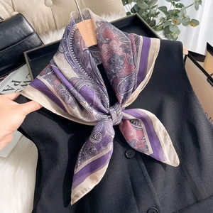 Paisley Floral Pattern Satin Square Scarf Women Elegant Lightweight Neck Scarf Vintage Fashion Shawl Printed Accessories