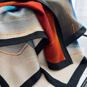 Artistic silk wool square scarf with geometric print and double-sided color blocking