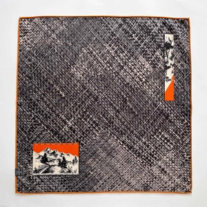 Luxurious double-sided silk wool square scarf with houndstooth pattern and mountain print