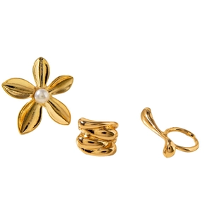 Golden flower pearl rings set with irregular wave texture and polished metal finish