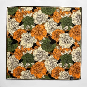 Vintage Seiden-Woll-Viereckschal mit Blumenmuster in Orange, Grün und Schwarz
