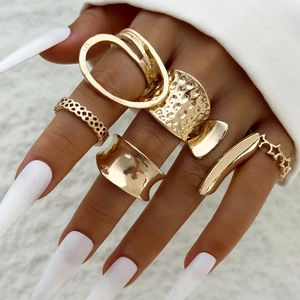 Alloy Irregular Hollow Rings Gold Tone Hammered Geometric Star Design Punk Bohemian Fashion Accessories For Women