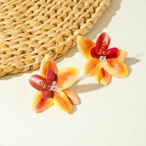 Macro-opname van tropische orchidee-oorbellen met realistische textuur en een rood hart