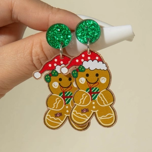 Boucles d'oreilles bonhomme de pain d'épices en acrylique avec bonnet de Noël scintillant