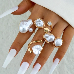 Baroque Irregular Artificial Pearl Alloy Rings Gold Plated Rhinestone Adjustable Opening Vintage French Style Women Jewelry