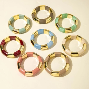 Lot de 8 bracelets bohèmes élastiques en forme de bambou aux couleurs vives et dorées