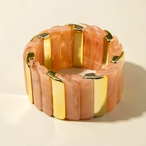 Bracelet épais en résine acrylique avec maillons marbrés rose et métal doré pour femme