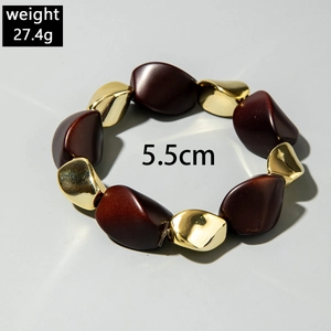 Detail view of acrylic beaded stretch bracelet weighing 27.4g with a 5.5cm inner diameter