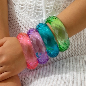 Geometrisches Facettiertes Harz Armband Transparent Gelee Farbe Trendy Mode Accessoire Schmuck Für Frauen