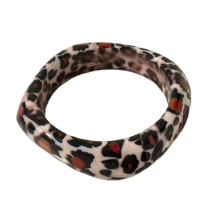 Retro resin leopard print chunky bangle with geometric irregular patterns for women