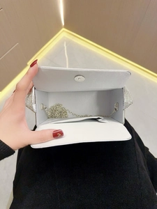 Sac de soirée vintage français argenté avec strass brillants et doublure en soie