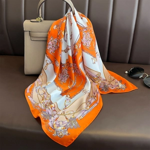 Elegant Women Square Scarf Satin Satin Like Polyester Neck Head Wrap Vintage Horse Chain Print Luxury Style