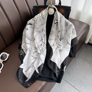 Grand Foulard Carré En Satin De Satin Artificielle Imprimé Floral Botanique Vintage Noir Blanc Élégant