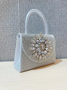 Sac à main argenté avec strass et boucle en cristal tournesol pour soirées de gala