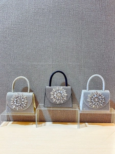 Sacs à main de soirée élégants en strass or, noir et argent pour mariages et soirées gala