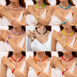 Alliage Collier Et Bracelet En Künstliche Perles Acryliques Colorées Avec Imitation Künstliche Perle Baroque Bijoux De Plage Été Femmes