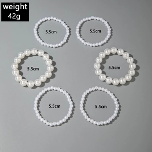 Detailed view of 6-piece pearl bracelet set with 42g weight and 5.5cm inner diameter