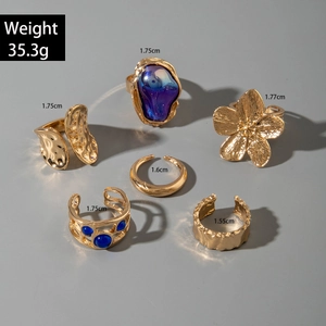 Detaillierte Größen- und Gewichtsinformationen für das Vintage-Goldring-Set mit Edelsteinen