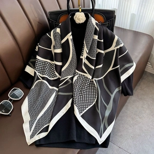Women Elegant Square Scarf Satin Like Satin Hair Bandana Large Floral Geometric Print Lightweight Travel Beach Wrap Chic Headwear