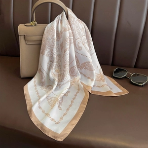 Women Vintage Paisley Print Square Scarf Imitation Satin Satin Neckerchief Elegant Professional Fashion Headscarf Soft Accessory