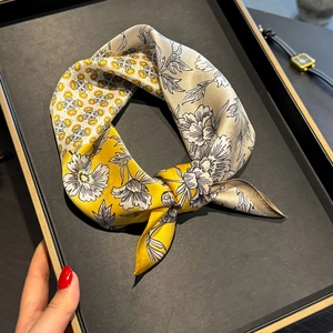 Carré De Satin De Mûrier Femmes Imprimé Floral Rétro Élégant Foulard Mode Écharpe En Satin Polyvalente