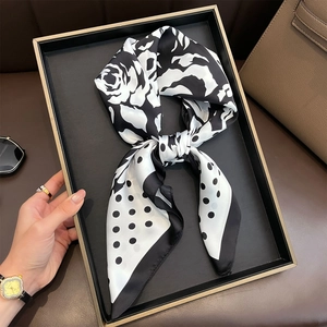Eleganter Quadratischer Schal Mit Kamelienblüten Und Punkten Satin Satinnartig Leicht Mode Halstuch Für Damen