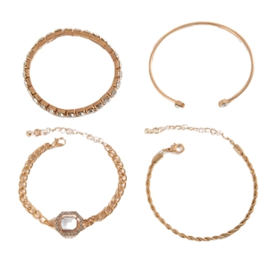 Ensemble de 4 bracelets à chaîne dorée avec strass et design de tennis scintillant