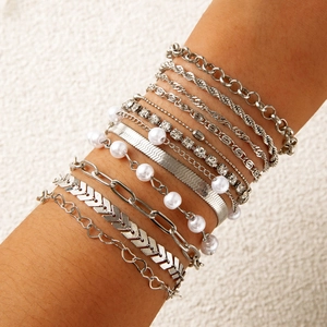 Ensemble de 11 bracelets argentés avec perles et strass, style bohème pour femmes