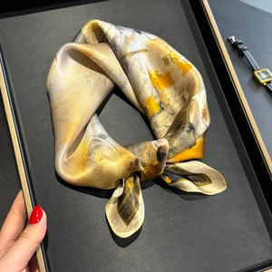 Mulberry Satin Square Scarf Oil Painting Floral Print Elegant Neck Wrap For Women Fashionable Lightweight Scarf