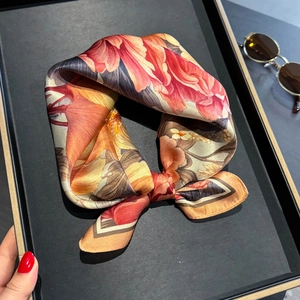Pañuelo Cuadrado de Seda de Mora Elegante Estampado Floral de Peonía Vintage Pequeño Pañuelo de Cuello para Mujer Oficina Diario