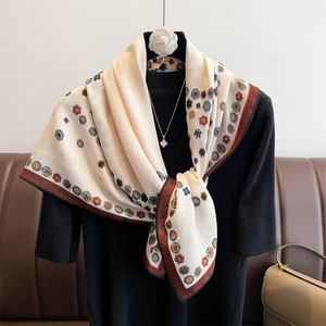 Vintage double-sided scarf with clover floral patterns and brown contrast borders