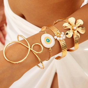 Bracelet Jonc En Alliage Doré Vintage Avec Grande Fleur Fausse Künstliche Perle Et Détail En Émail Mauvais Œil Bijoux De Mode