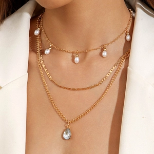 Elegante Collana Multistrato Con Ciondolo Perla Artificial Sintetica Goccia D'acqua Cristallo Lega Tonalità Oro Gioielli Donna