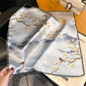 Carré de soie 100% mûrier élégant avec peinture à l'encre de paysage chinois traditionnel