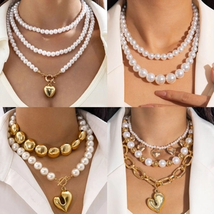 Collar de Perlas Artificiales de Imitación Barrocas en Capas Vintage para Mujer Colgante de Corazón de Aleación Collar de Cuentas de Oro Joyería Elegante para Fiesta