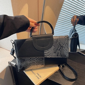 Snake Print Women Crossbody Bag PU Leather Fashion Envelope Handbag With Metal Handle Elegant Trendy Shoulder Bag