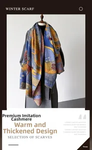 Détail de l'écharpe en imitation cachemire avec motifs artistiques de cerfs et paysages