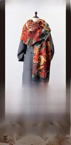 Detail eines verdickten Kaschmir-Imitat-Schals mit traditionellen Dunhuang-Ölgemäldemustern
