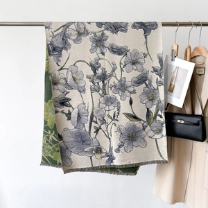 Double-sided floral jacquard shawl with tassel fringe and vintage thick warm fabric