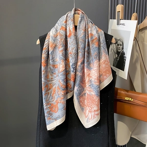 Sciarpa Quadrata Con Stampa Floreale Sensazione Di Raso Scialle In Poliestere Motivo Fiori Tropicali Avvolgimento Moda