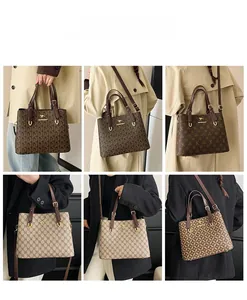 Détails du cabas monogramme avec logo kangourou doré et bandoulière réglable