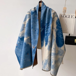 Écharpe artistique style peinture à l'huile avec motif vagues bleu foncé et franges